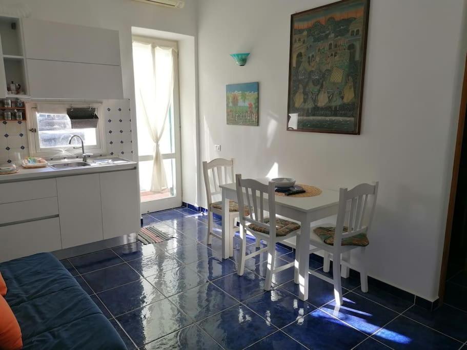 Grazioso Appartamento A Ischia Zona Pilastri المظهر الخارجي الصورة